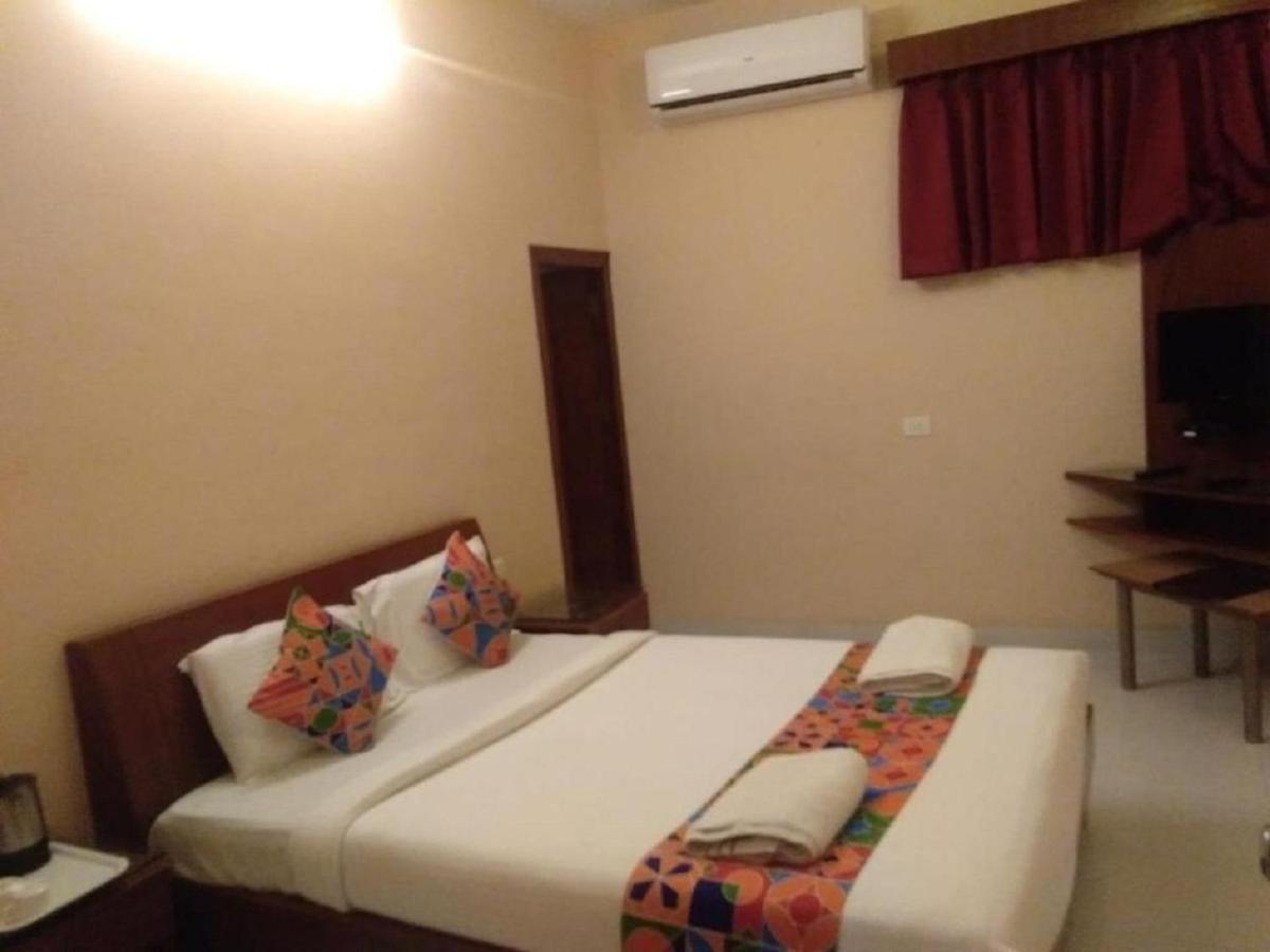 Kumar'S The White House Hotel Mysore Ngoại thất bức ảnh
